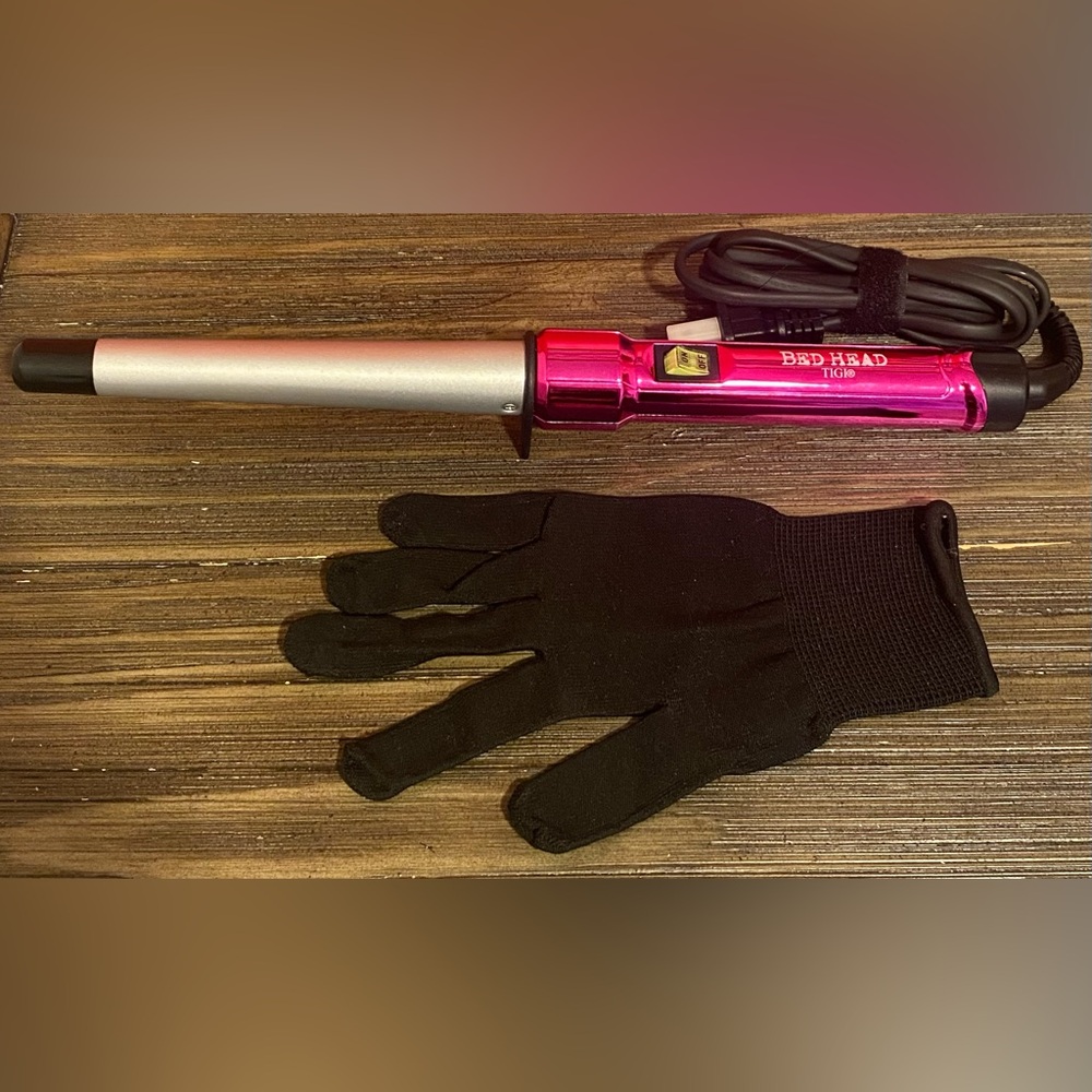 BedHead Pink Curling Wand with Black Glove